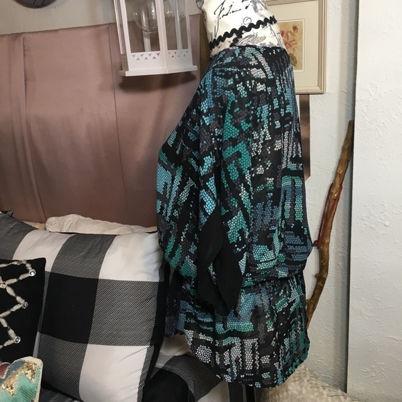 Miss Tina elastic ruffle waist with oversized sleeve blouse - Picture 5 of 7